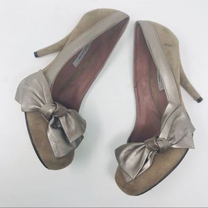 Aldo Collection Nude Suede Heels With Leather Bow